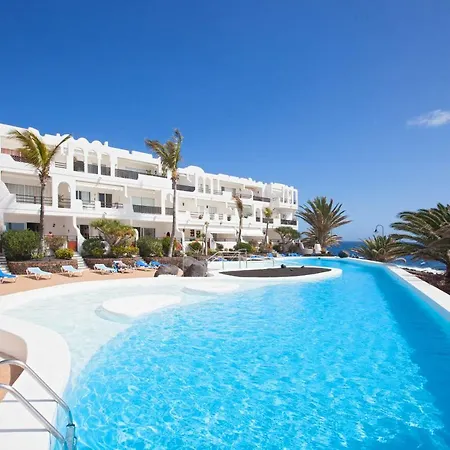 Ana Iris Playa De Jablillo Costa Teguise